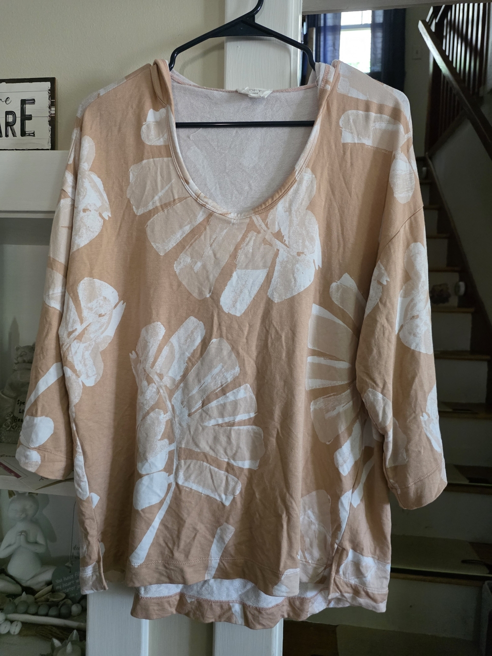 Women's Peach Floral Print Scoop Neck Top - Hoodie